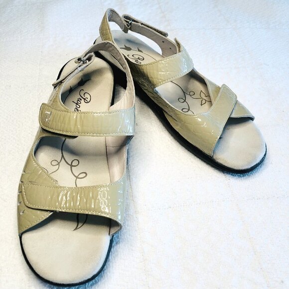 Propet Shoes - Propet Sandal Cream Metallic Croc Print Trinidad Comfort Leather Women’s size 8